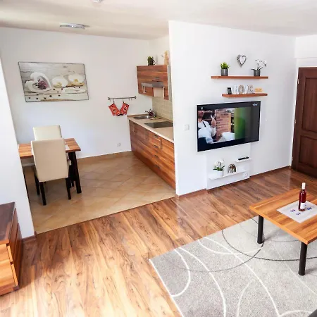Vila Helena - Apartman Helena 15 * Rużomberk