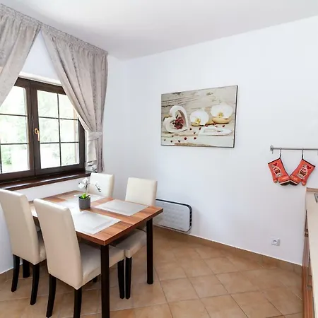 Vila Helena - Apartman Helena 15 *